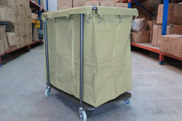 รถเข็นผ้า โครงเหล็ก สำหรับใส่ผ้านำไปซัก Cleanatic C-7002